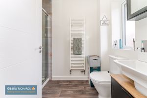 En-Suite- click for photo gallery